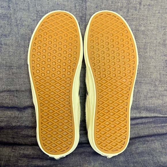 Vans Cubs Classic Slip On Wool Shoes - Picture 5 of 11